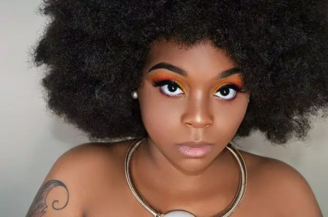 Accessmatized Make-Up Artistry