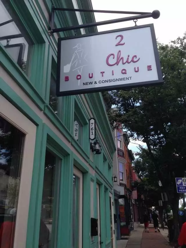 2 Chic Boutique