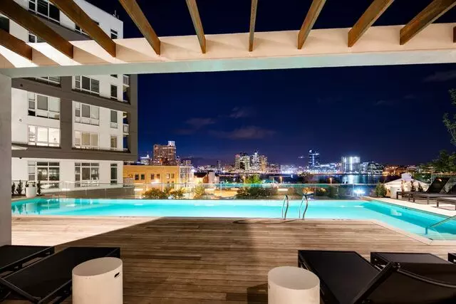 Anthem House