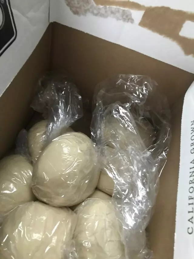 Nino&apos;s Fresh and Frozen Pizza Dough
