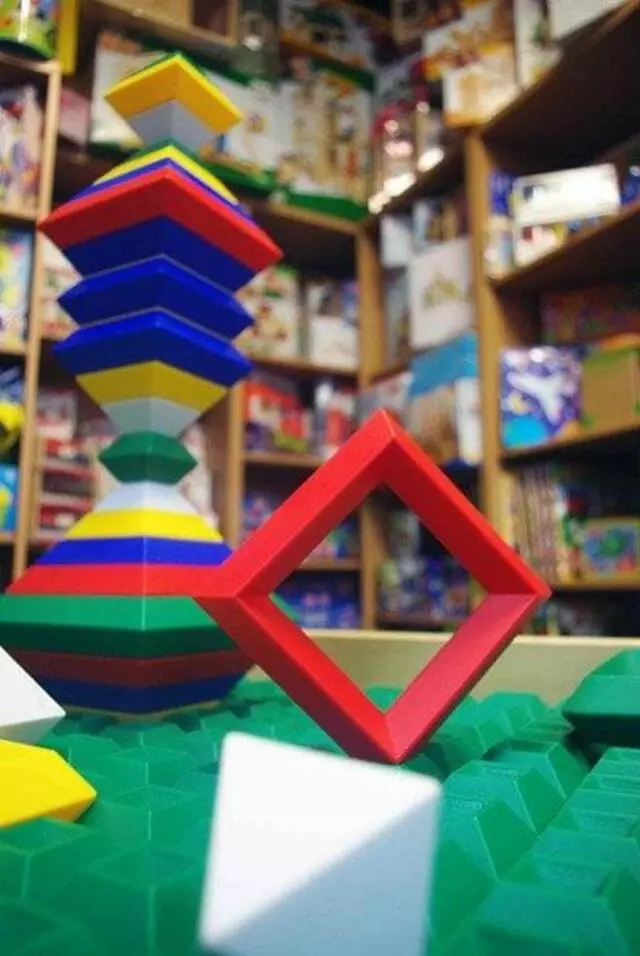 aMuse Toys