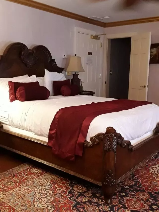1840s Carrollton Inn