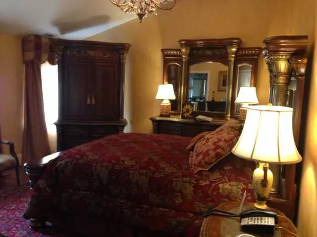 1840s Carrollton Inn