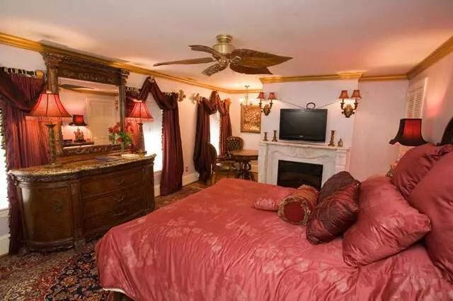 1840s Carrollton Inn