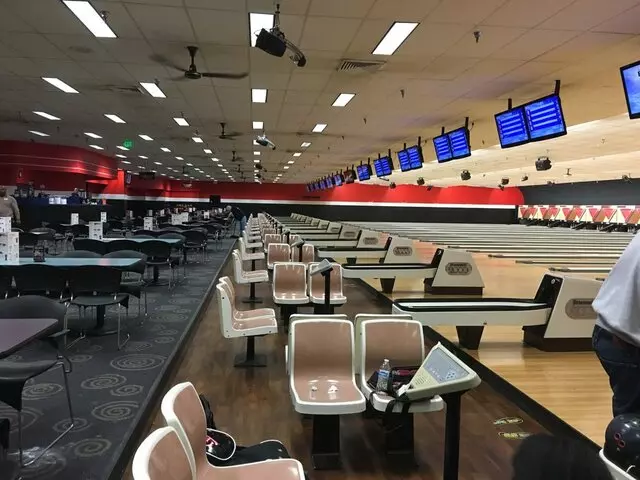 AMF Country Club Lanes