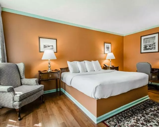 Admiral Fell Inn, an Ascend Hotel Collection Member