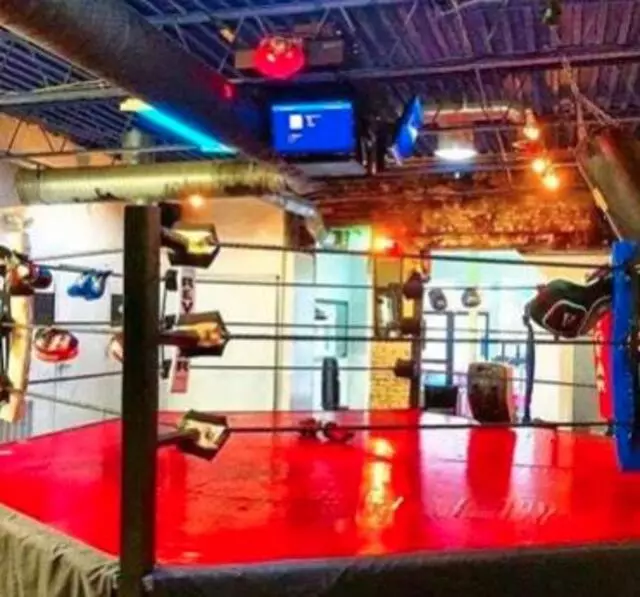 Boxing Charlie&apos;s