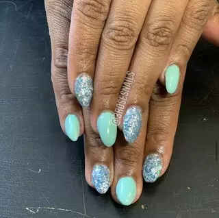 3 Roses Nails