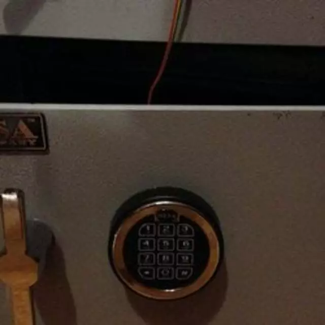 Advanced Security Safe and Lock