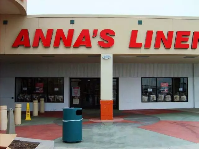 Anna’s Linens
