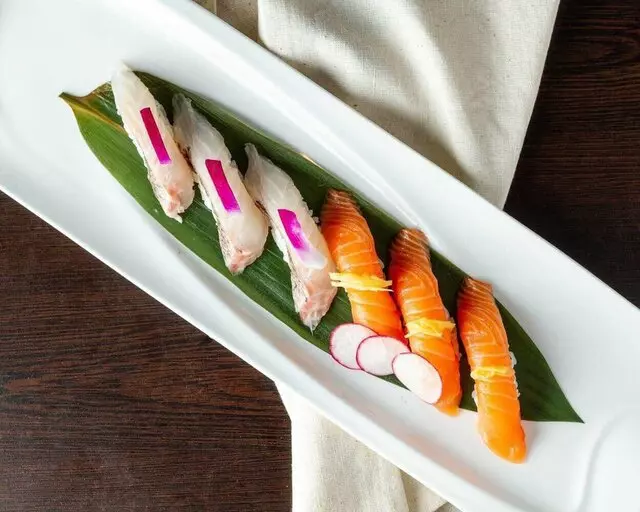 18-8 Sushi