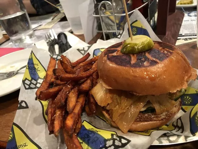 Abbey Burger Bistro