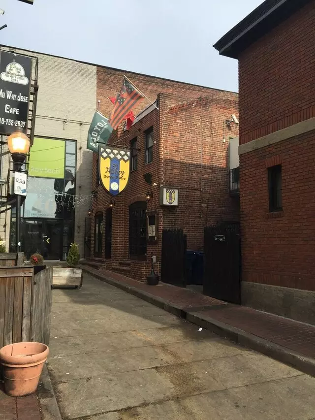 Abbey Burger Bistro