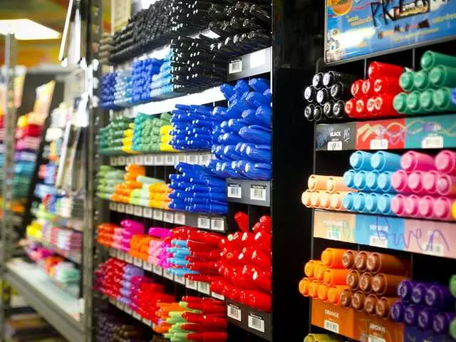 Artist & Craftsman Supply