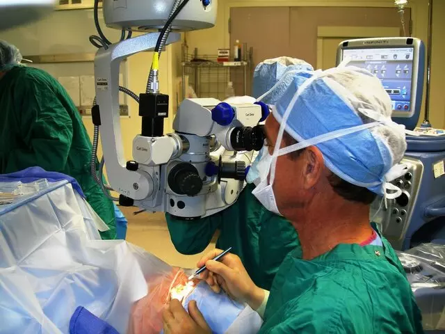 Alan L. Robin, MD