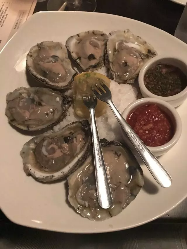 Avenue Kitchen & Bar