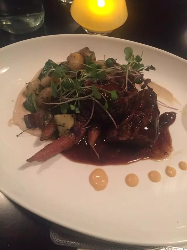 Avenue Kitchen & Bar