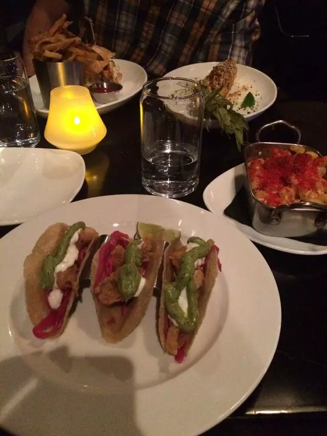 Avenue Kitchen & Bar