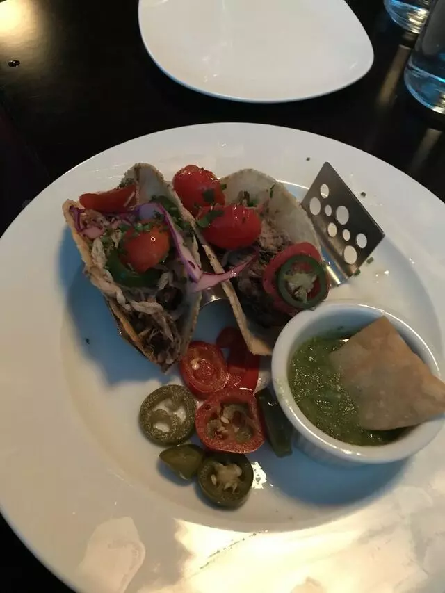 Avenue Kitchen & Bar