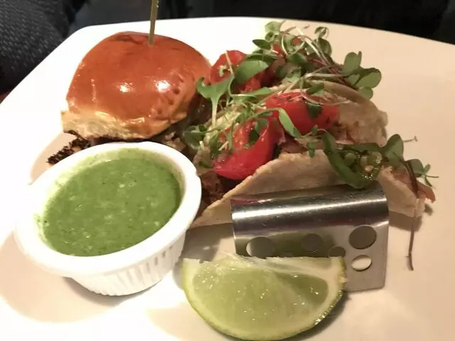 Avenue Kitchen & Bar