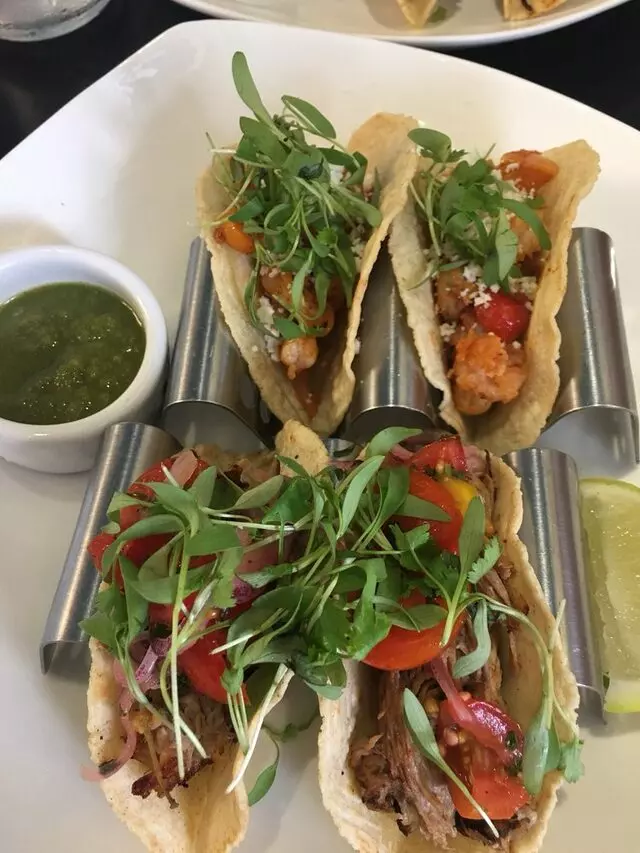 Avenue Kitchen & Bar