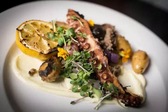 Avenue Kitchen & Bar