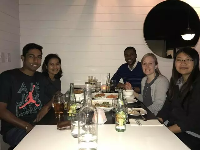 Avenue Kitchen & Bar