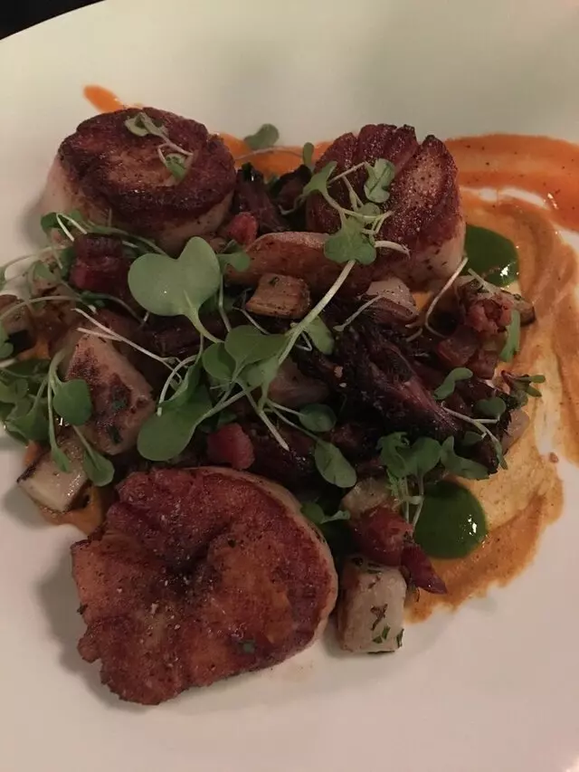 Avenue Kitchen & Bar