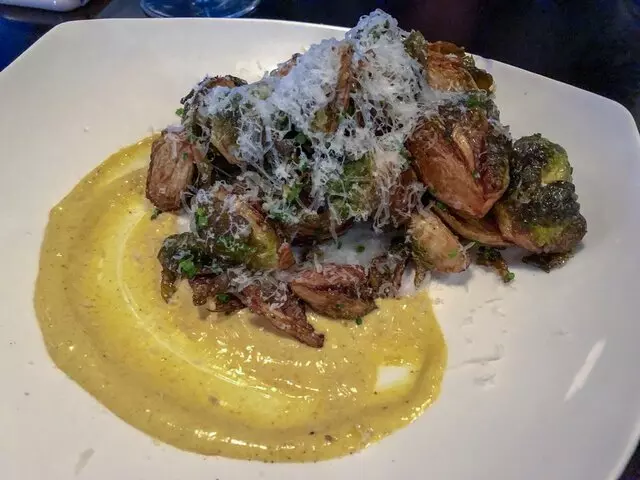 Avenue Kitchen & Bar