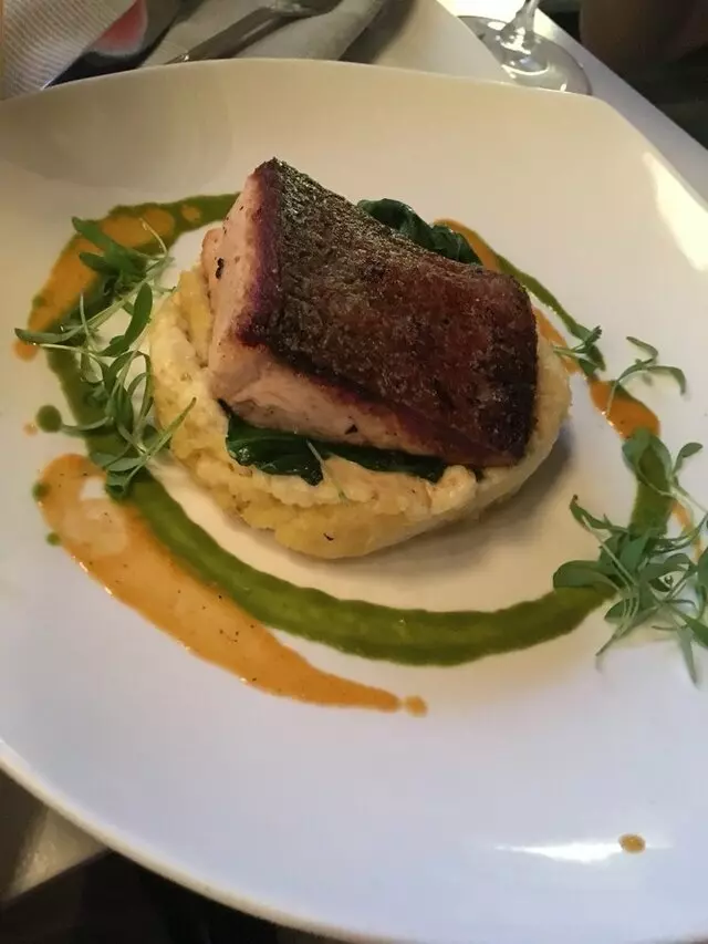 Avenue Kitchen & Bar
