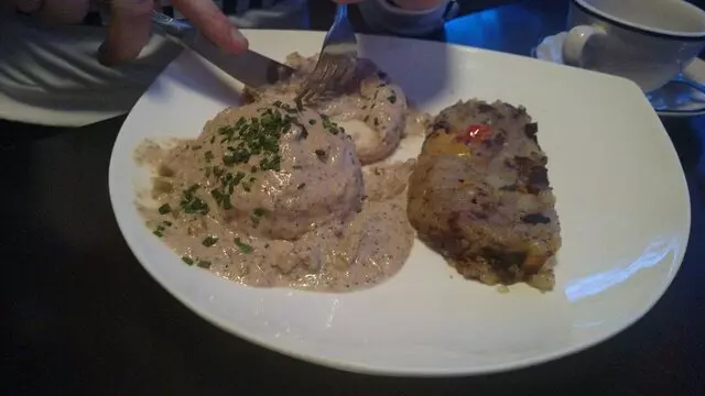 Avenue Kitchen & Bar