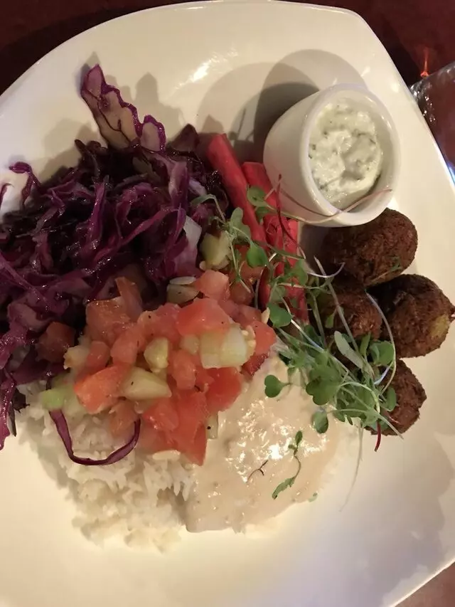 Avenue Kitchen & Bar