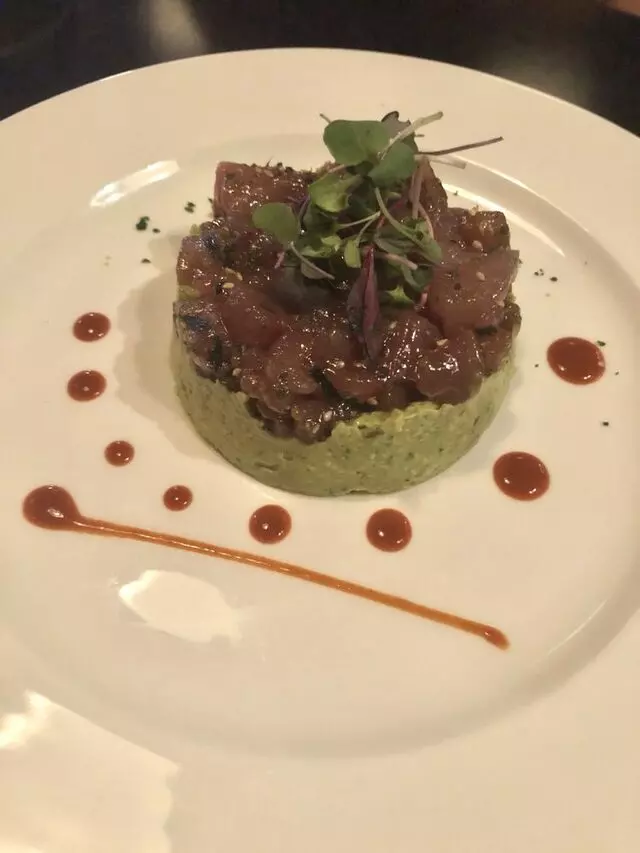 Avenue Kitchen & Bar