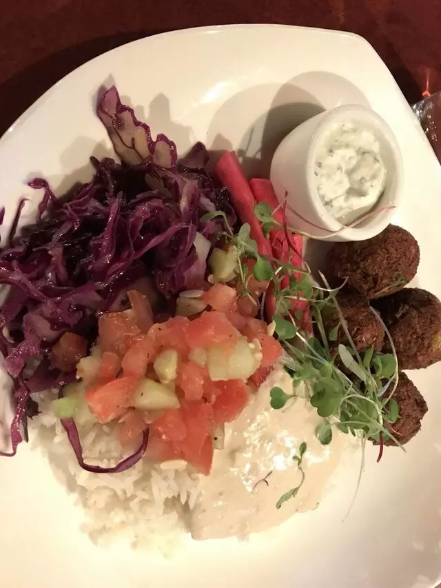 Avenue Kitchen & Bar