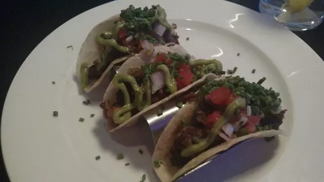 Avenue Kitchen & Bar
