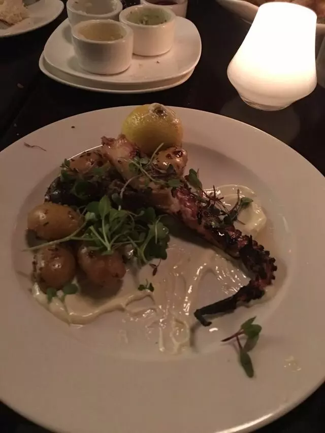 Avenue Kitchen & Bar