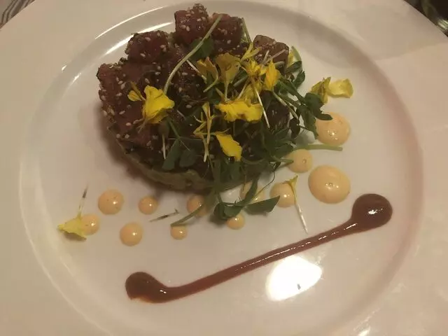 Avenue Kitchen & Bar