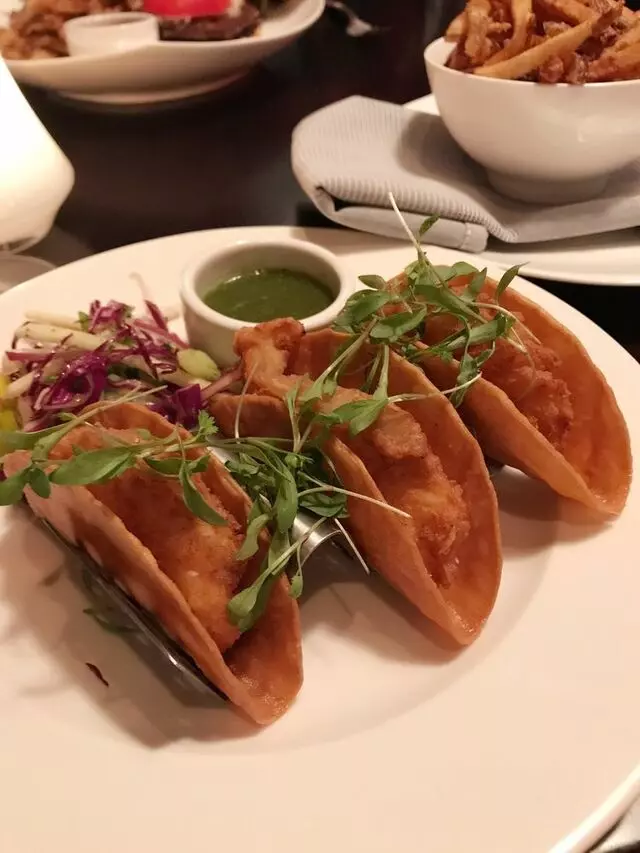 Avenue Kitchen & Bar