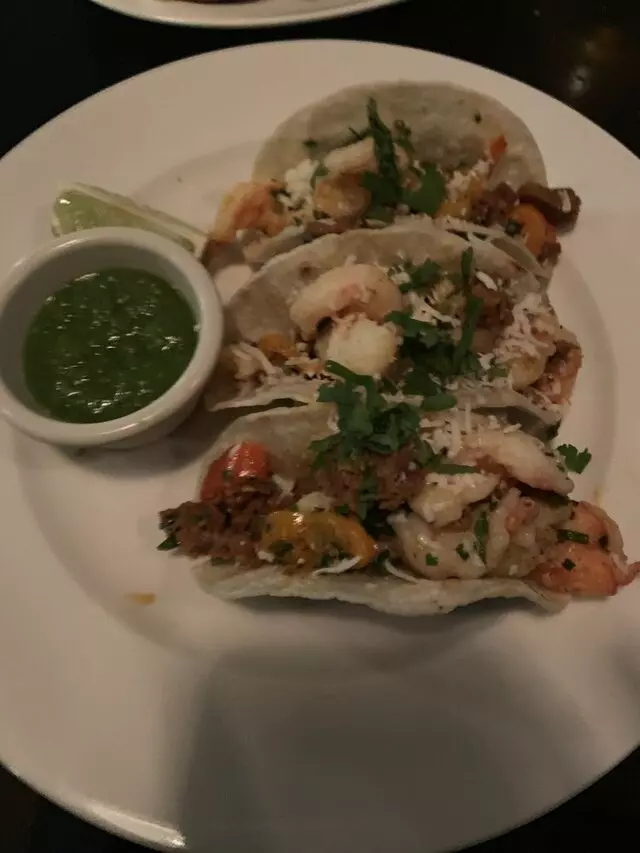 Avenue Kitchen & Bar
