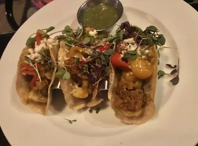 Avenue Kitchen & Bar