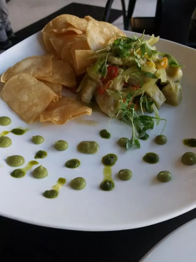 Avenue Kitchen & Bar