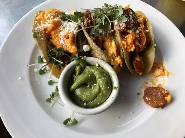 Avenue Kitchen & Bar