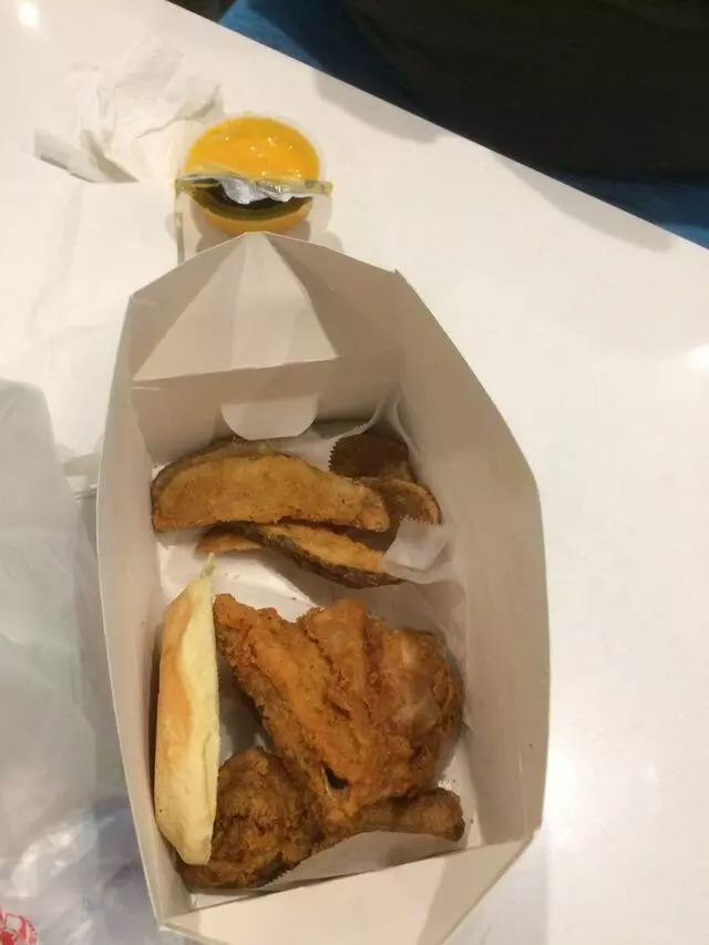 Royal Farms World Famous Chicken