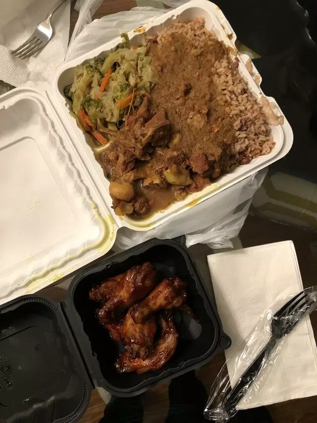 Tropical Vybes Restaurant