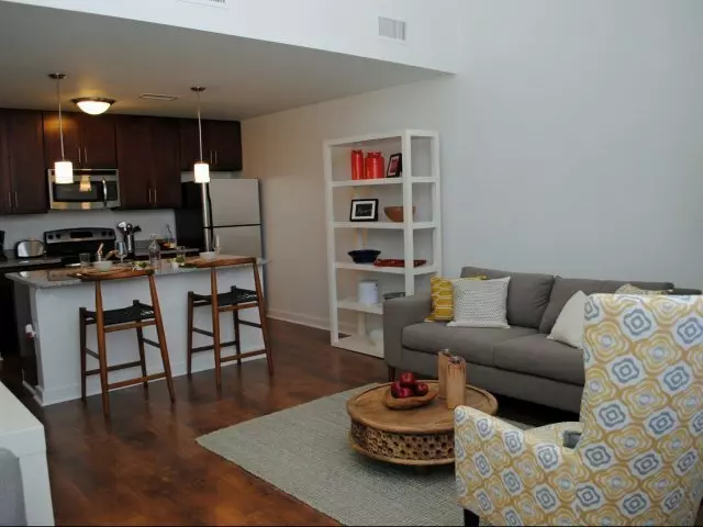 101 Ellwood Modern Apartments & Lofts