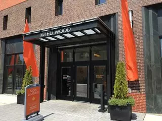 101 Ellwood Modern Apartments & Lofts