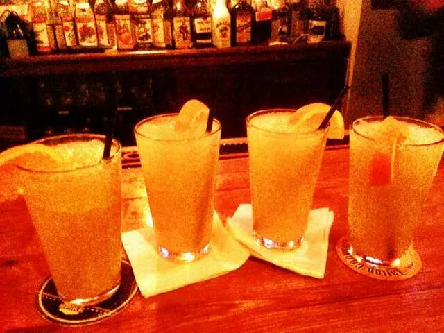 Alexander’s Tavern
