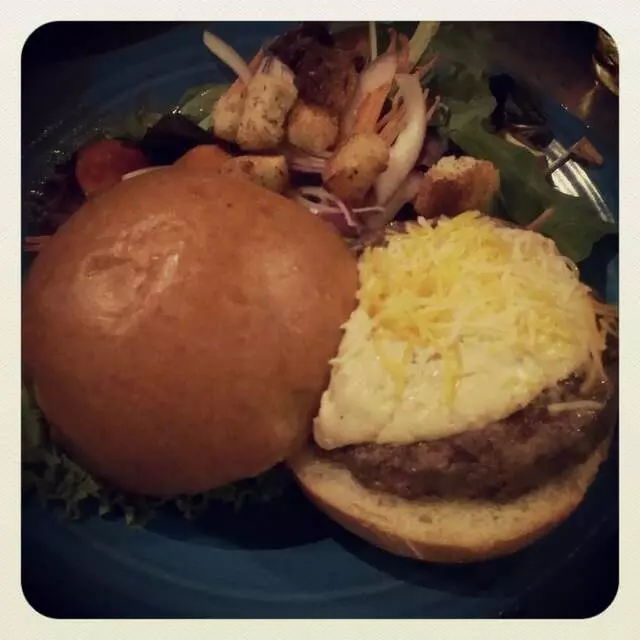 Alexander’s Tavern