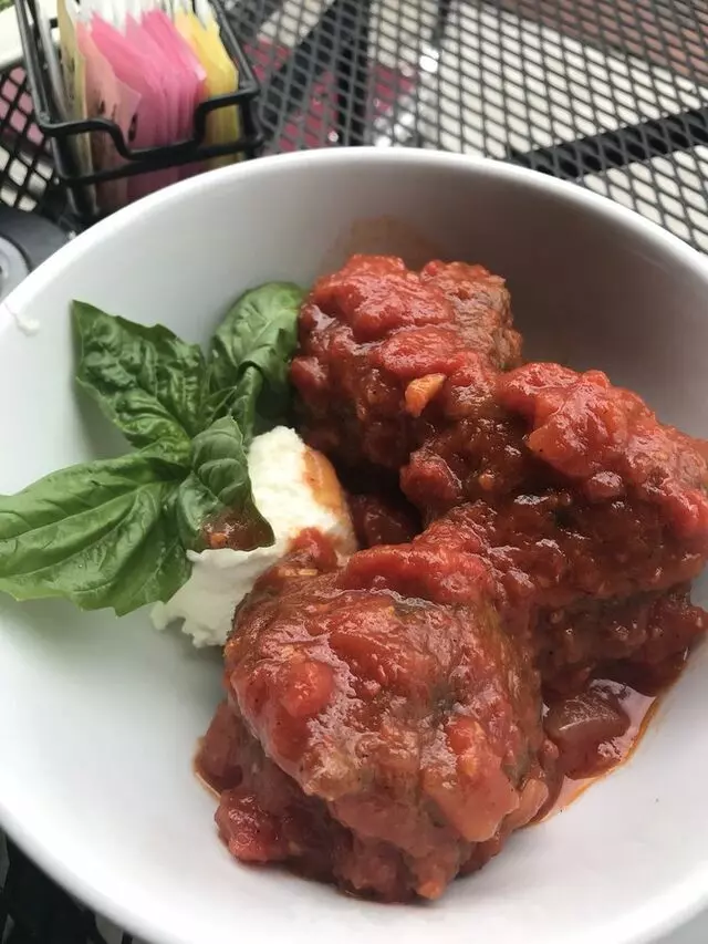 Amicci’s