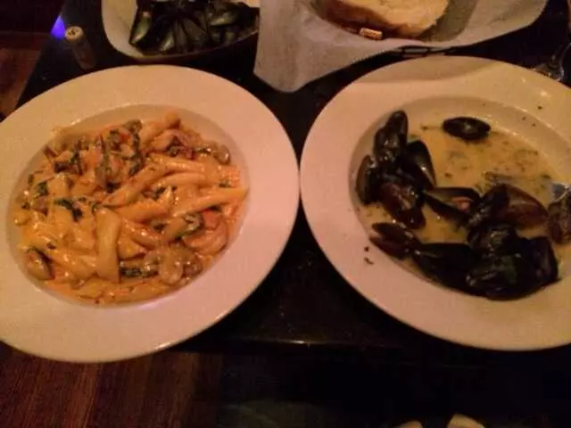 Amicci’s
